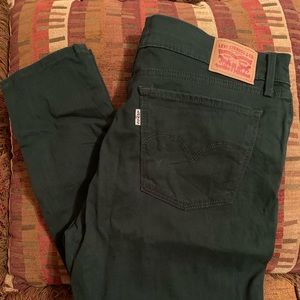 Women’s Levi’s 710 super skinny jeans. Size 32.